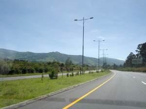 Highway connecting the airport to Quito